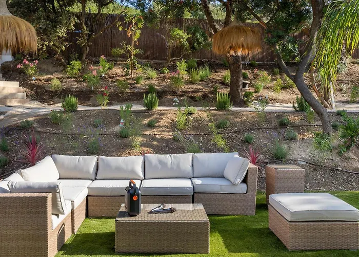 De La Madrague Vue A 200m De La Sur La Presqu' Ile De Giens Sea And Mountain Pleasure Villa *