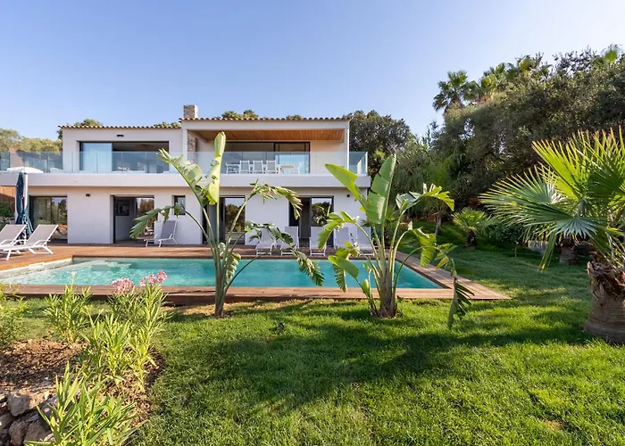 De La Madrague Vue A 200m De La Sur La Presqu' Ile De Giens Sea And Mountain Pleasure * Hyères