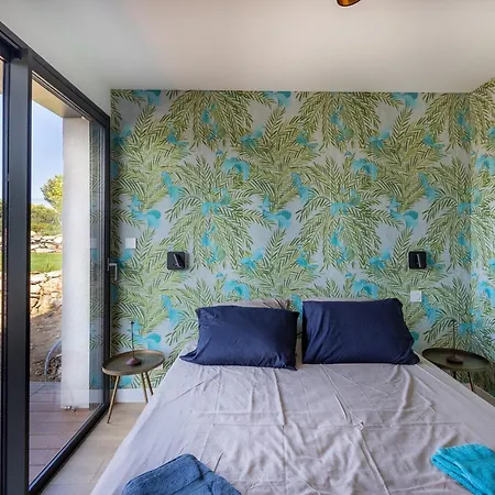 De La Madrague Vue A 200m De La Sur La Presqu' Ile De Giens Sea And Mountain Pleasure Вилла Йер