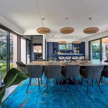 Villa De La Madrague Vue à 200m De La Sur La Presqu' île De Giens Sea&mountain Pleasure Hyères