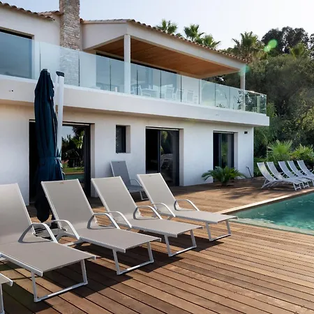 De La Madrague Vue à 200m De La Sur La Presqu' île De Giens Sea&mountain Pleasure Villa