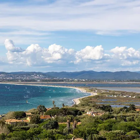 De La Madrague Vue A 200m De La Sur La Presqu' Ile De Giens Sea And Mountain Pleasure Hyères