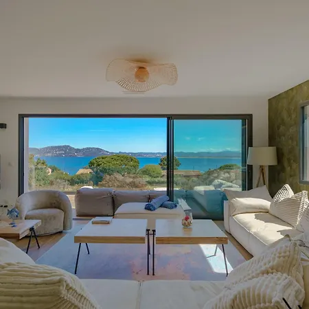 Villa De La Madrague Vue A 200m De La Sur La Presqu' Ile De Giens Sea And Mountain Pleasure Hyères