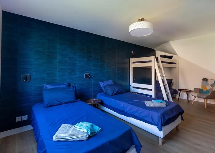 Villa De La Madrague Vue A 200m De La Sur La Presqu' Ile De Giens Sea And Mountain Pleasure Hyères