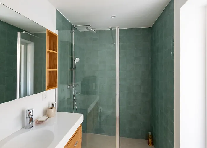 De La Madrague Vue A 200m De La Sur La Presqu' Ile De Giens Sea And Mountain Pleasure Hyeres