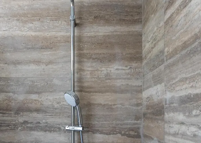 Villa De La Madrague Vue A 200m De La Sur La Presqu' Ile De Giens Sea And Mountain Pleasure