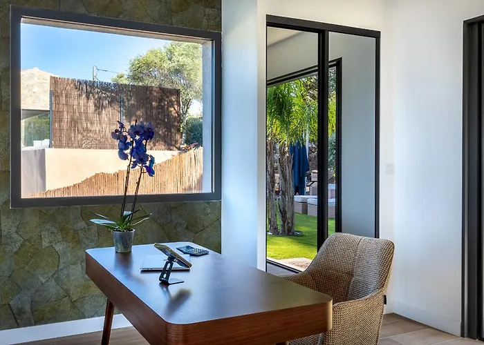 Villa De La Madrague Vue à 200m De La Sur La Presqu' île De Giens Sea&mountain Pleasure Hyères