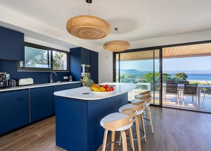 De La Madrague Vue à 200m De La Sur La Presqu' île De Giens Sea&mountain Pleasure Villa Hyères