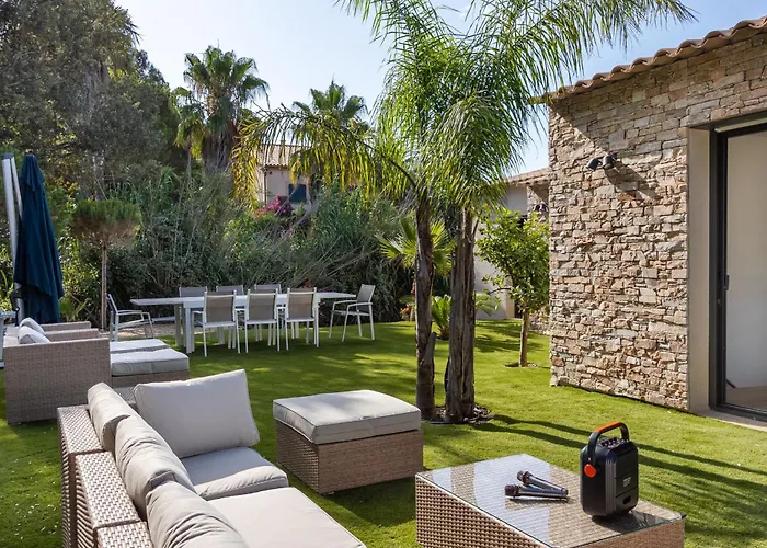 De La Madrague Vue à 200m De La Sur La Presqu' île De Giens Sea&mountain Pleasure Villa