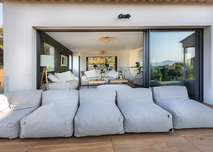 De La Madrague Vue à 200m De La Sur La Presqu' île De Giens Sea&mountain Pleasure Villa Hyères