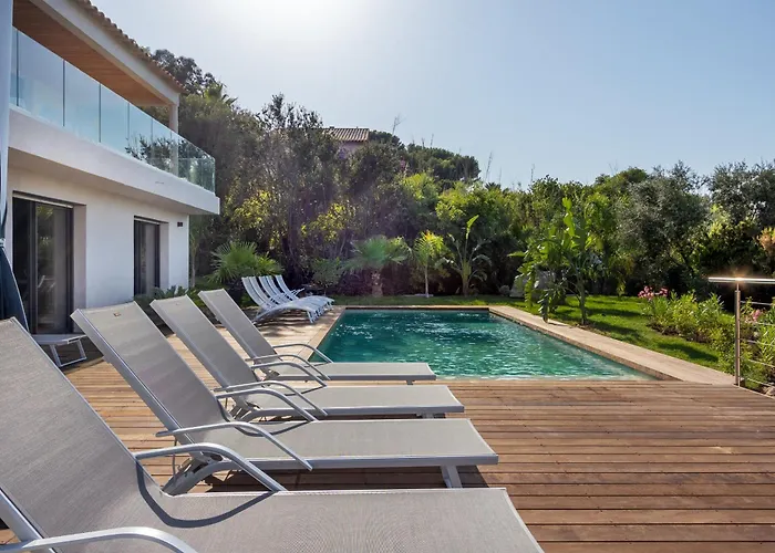 De La Madrague Vue A 200m De La Sur La Presqu' Ile De Giens Sea And Mountain Pleasure Villa Hyères