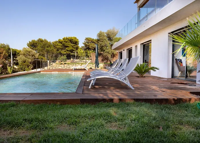 De La Madrague Vue à 200m De La Sur La Presqu' île De Giens Sea&mountain Pleasure Villa