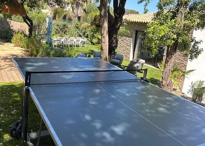 Villa De La Madrague Vue A 200m De La Sur La Presqu' Ile De Giens Sea And Mountain Pleasure Hyères